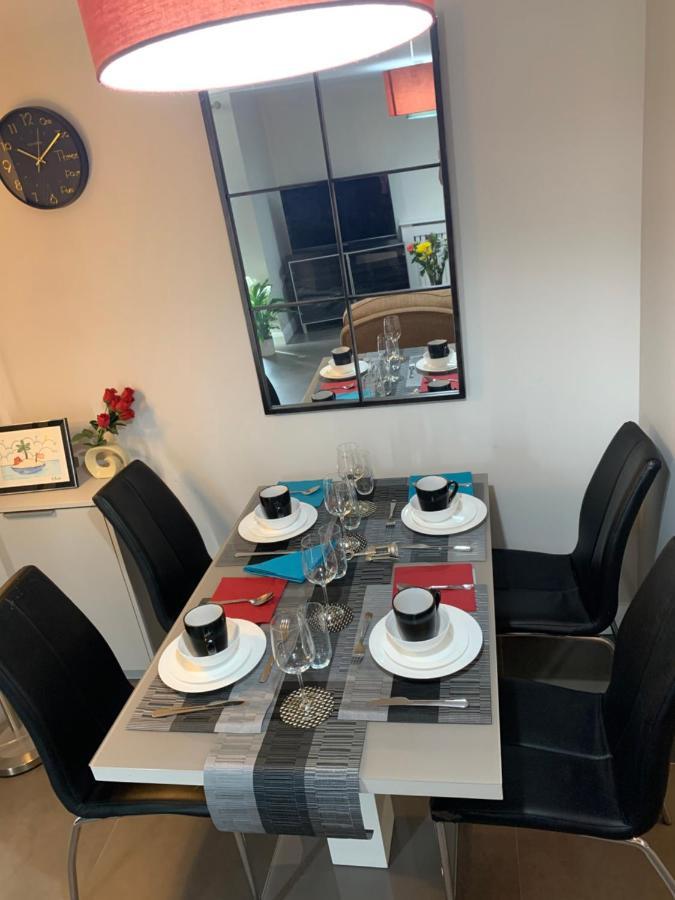 Aqua Dreams - Serviced Luxury Modern Belfast City Centre 2 Bed Apartment Dış mekan fotoğraf