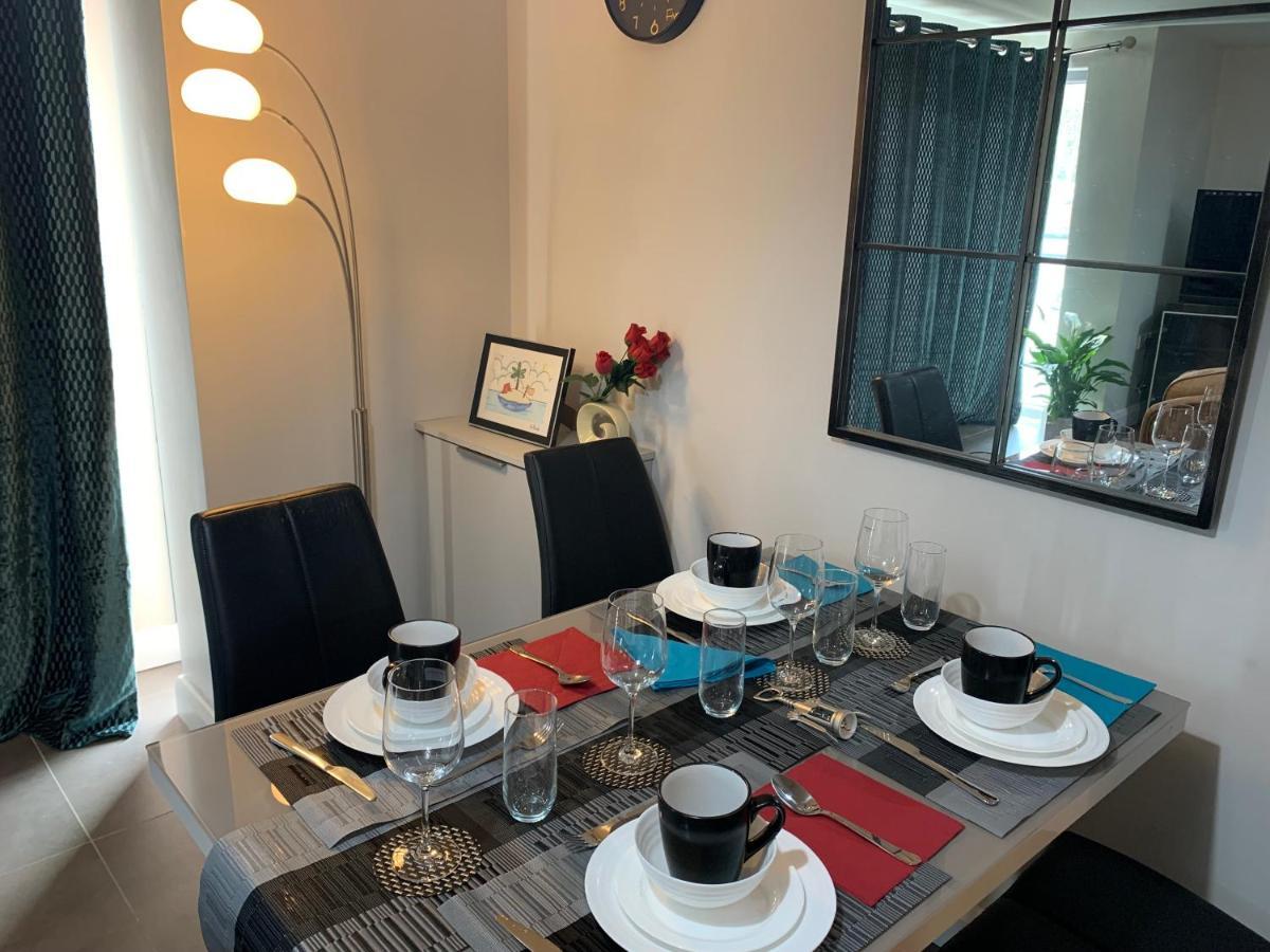 Aqua Dreams - Serviced Luxury Modern Belfast City Centre 2 Bed Apartment Dış mekan fotoğraf