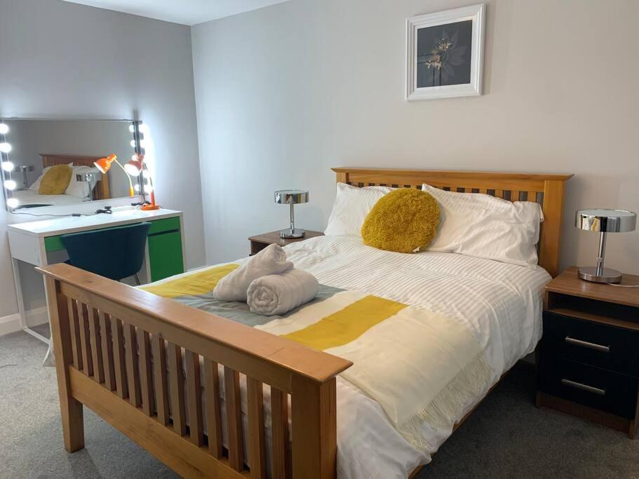 Aqua Dreams - Serviced Luxury Modern Belfast City Centre 2 Bed Apartment Dış mekan fotoğraf