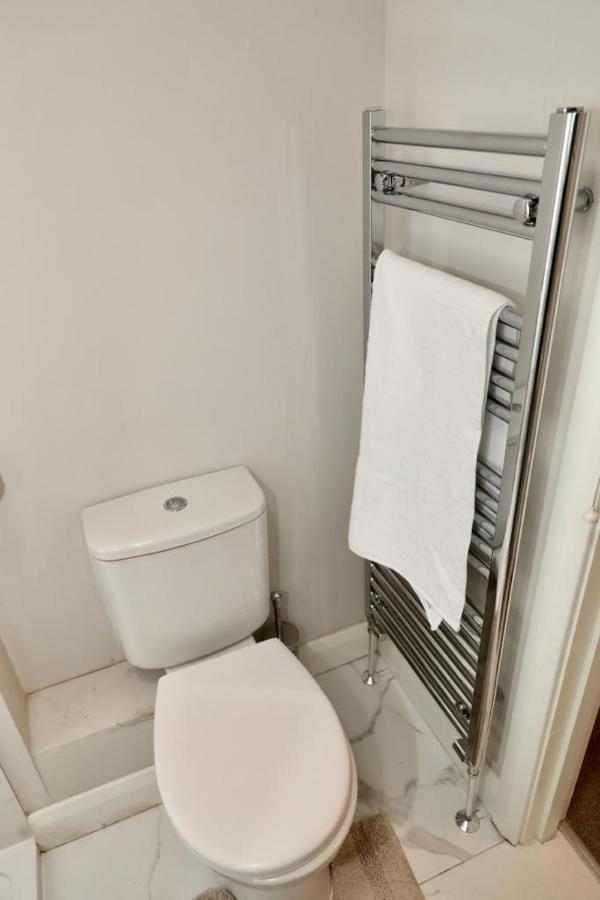 Aqua Dreams - Serviced Luxury Modern Belfast City Centre 2 Bed Apartment Dış mekan fotoğraf